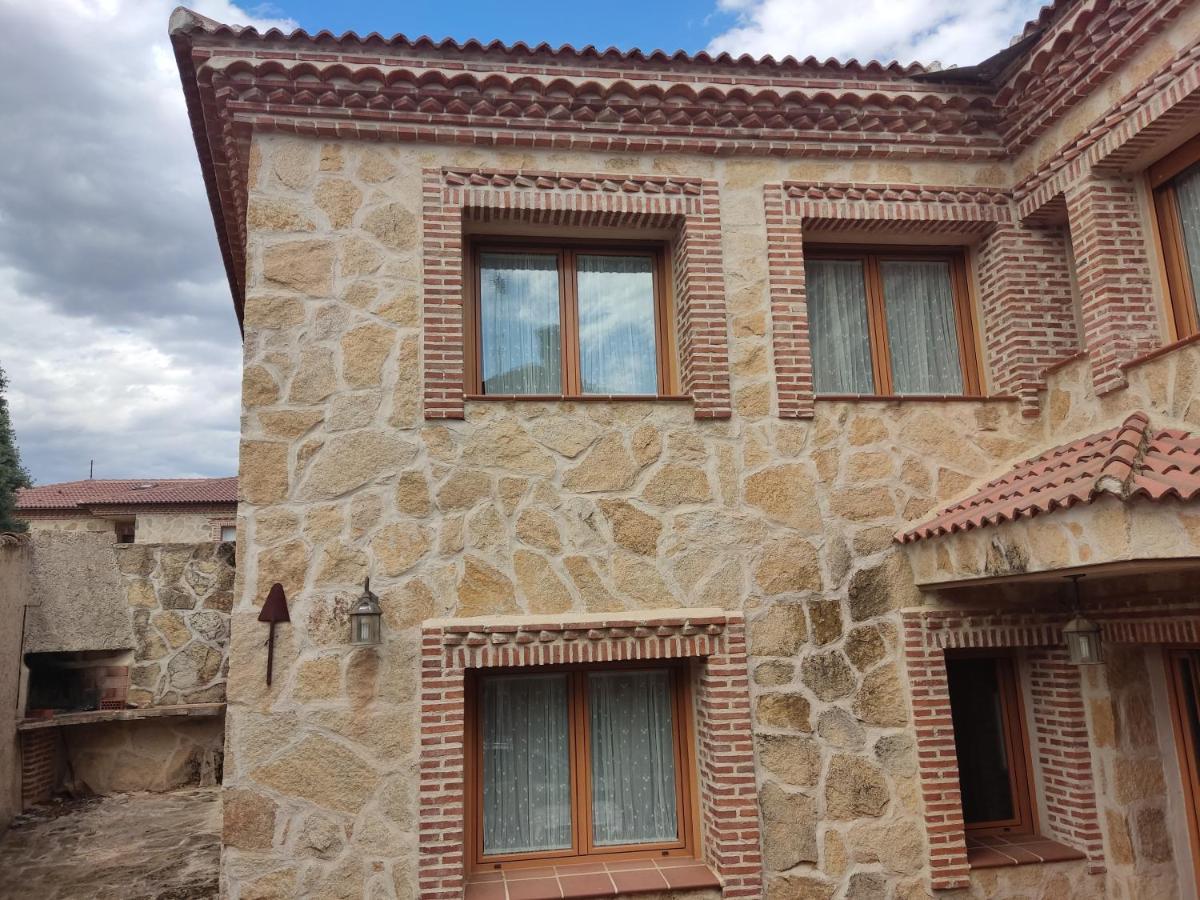 Casa Rural El Pajar Navaluenga Exterior foto