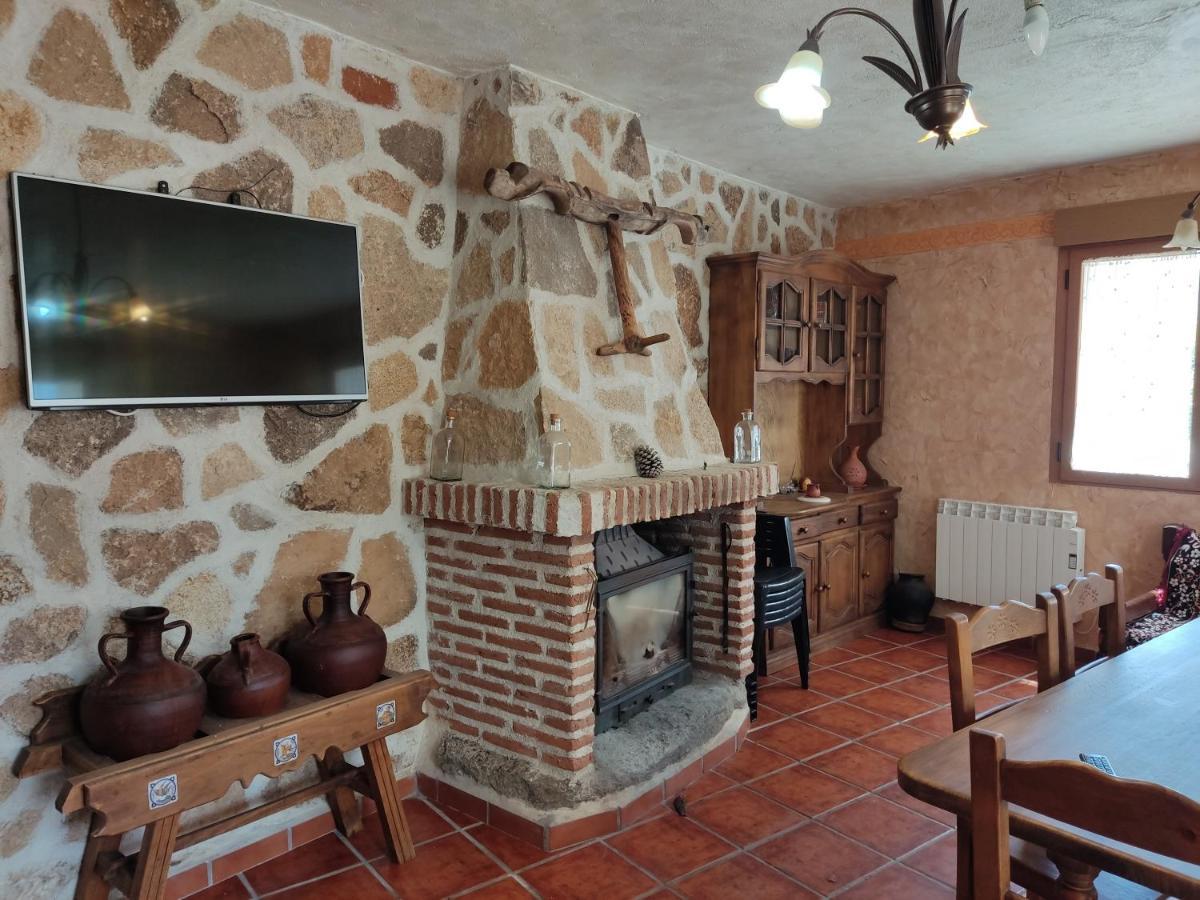 Casa Rural El Pajar Navaluenga Exterior foto
