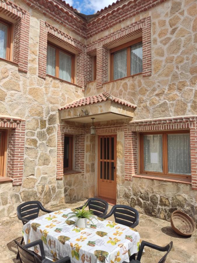 Casa Rural El Pajar Navaluenga Exterior foto